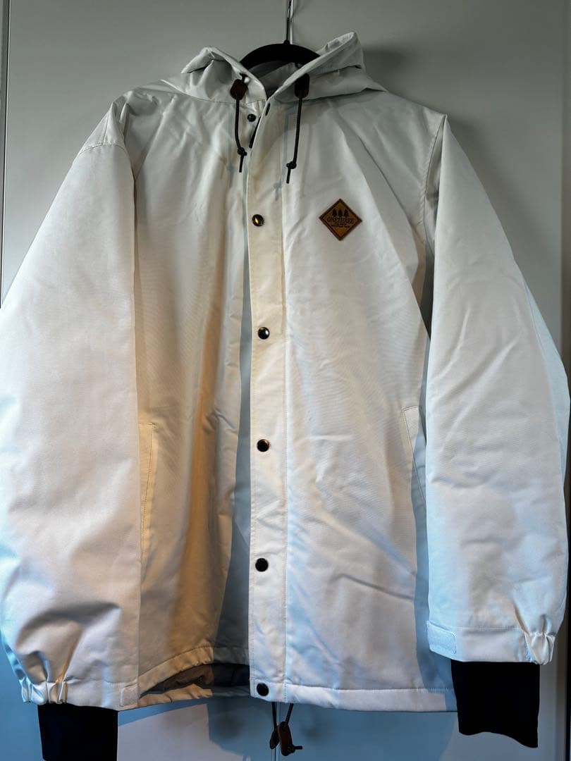 ONETHREE(ワンスリー) スノーウェア上下セット(ホワイト&ベージュ)美品