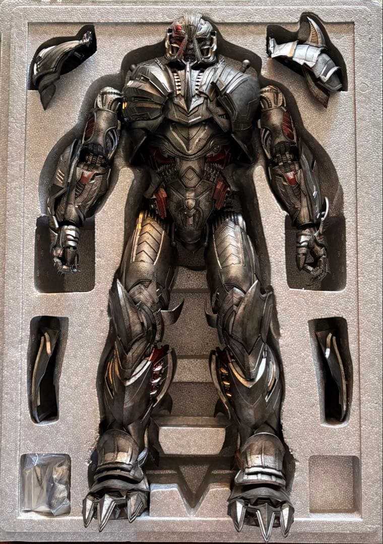 トランスフォーマー フィギュア