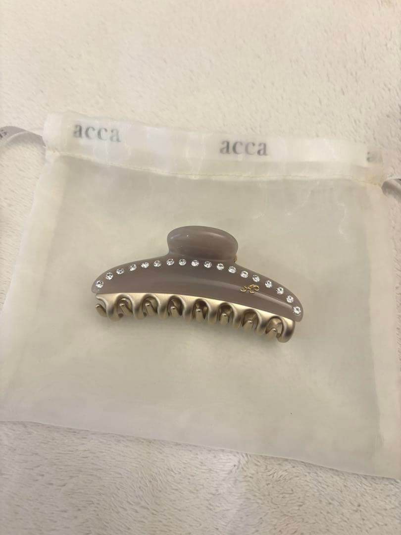 【ACCA】ティアラクイーン クリップ Mサイズ グレージュ