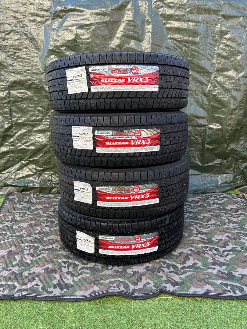 ［新品未使用］スタッドレスタイヤ＋ホイールセット 225/55R18