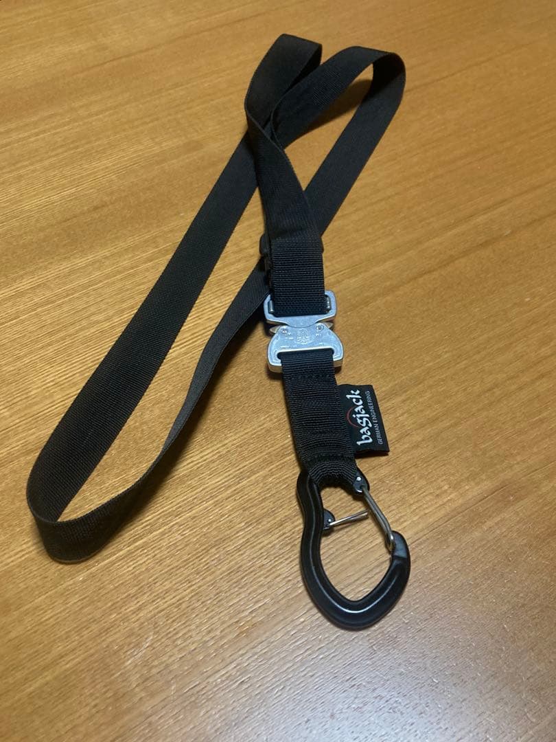 BASGACK コブラバックルカラビナ付きストラップ