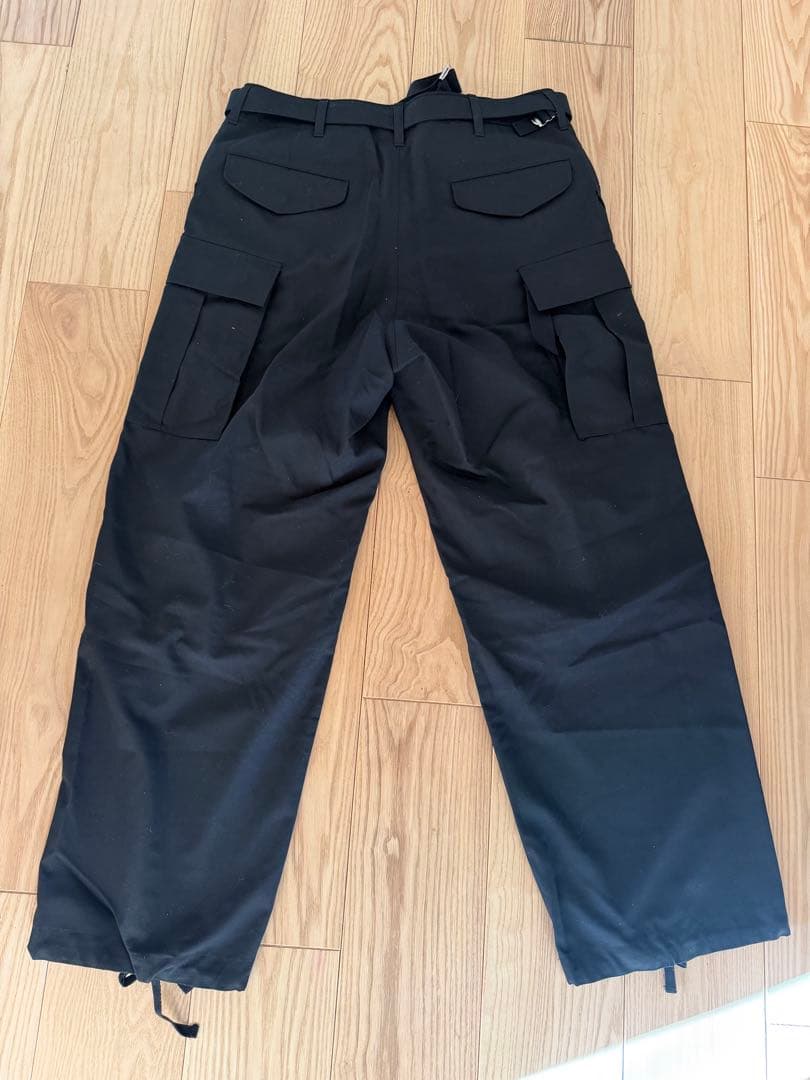 sacai 黒のカーゴパンツ ベルト付き