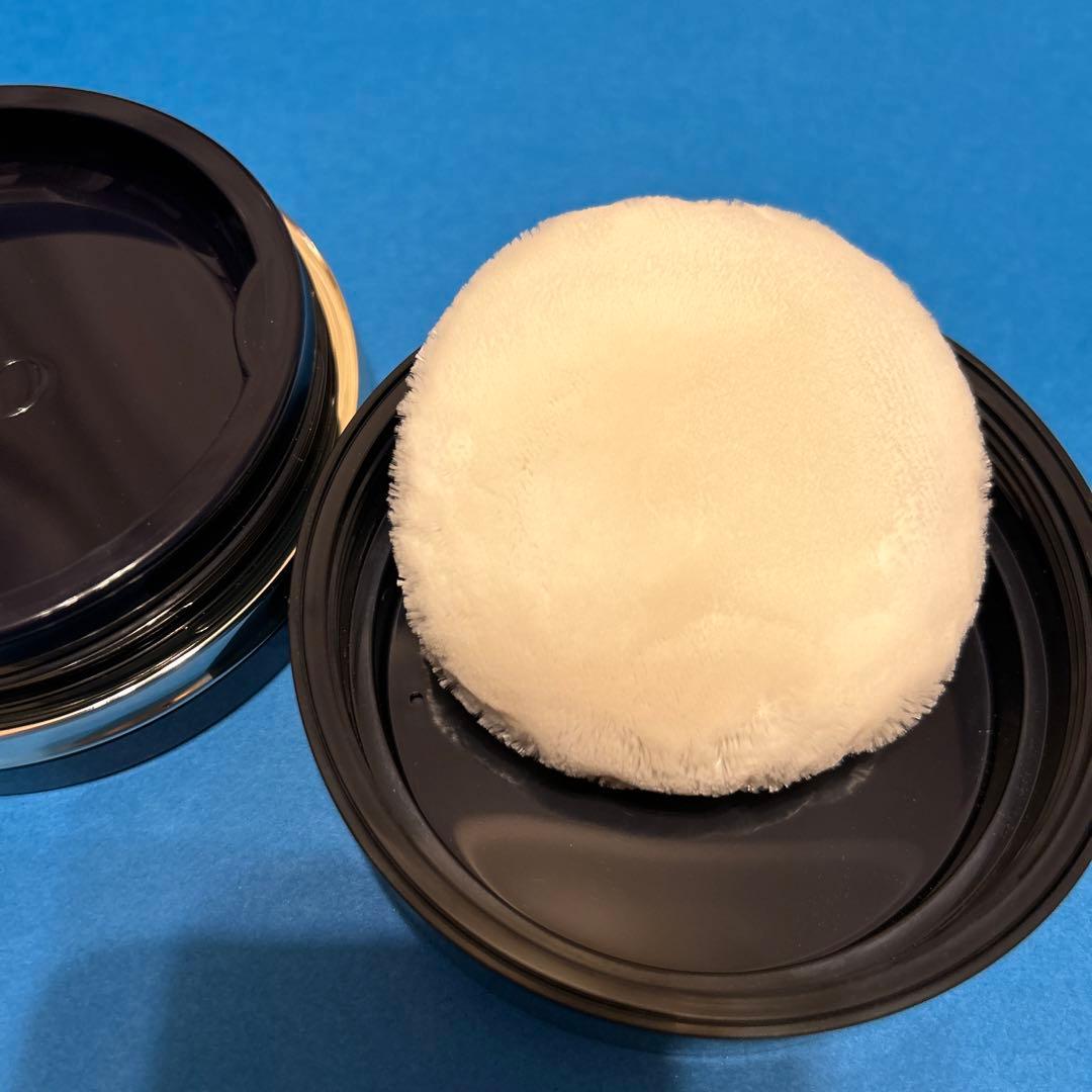 クレド・ポー・ボーテ　フェイスパウダー　ライトミディアム