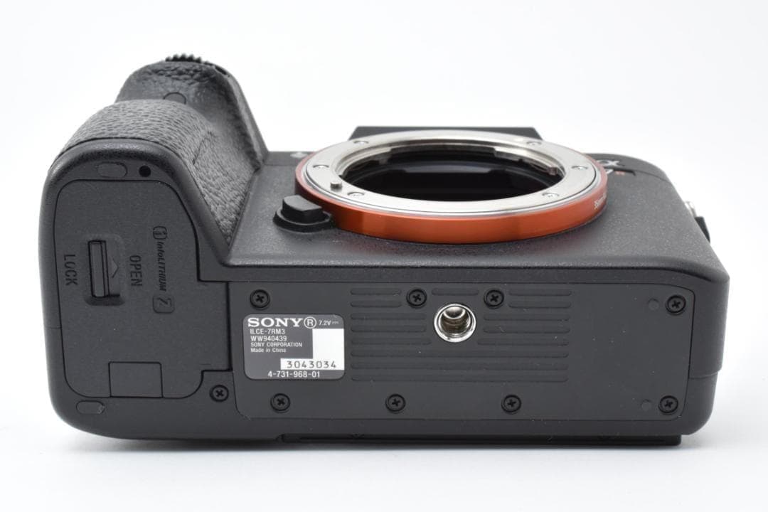 ★極上品★SONY α7RIII ILCE-7RM3 フルサイズ ミラーレス一眼