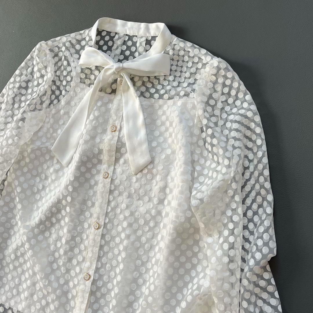 未使用✨25SS GRACE CONTINENTALドットオパールタイ付ブラウス