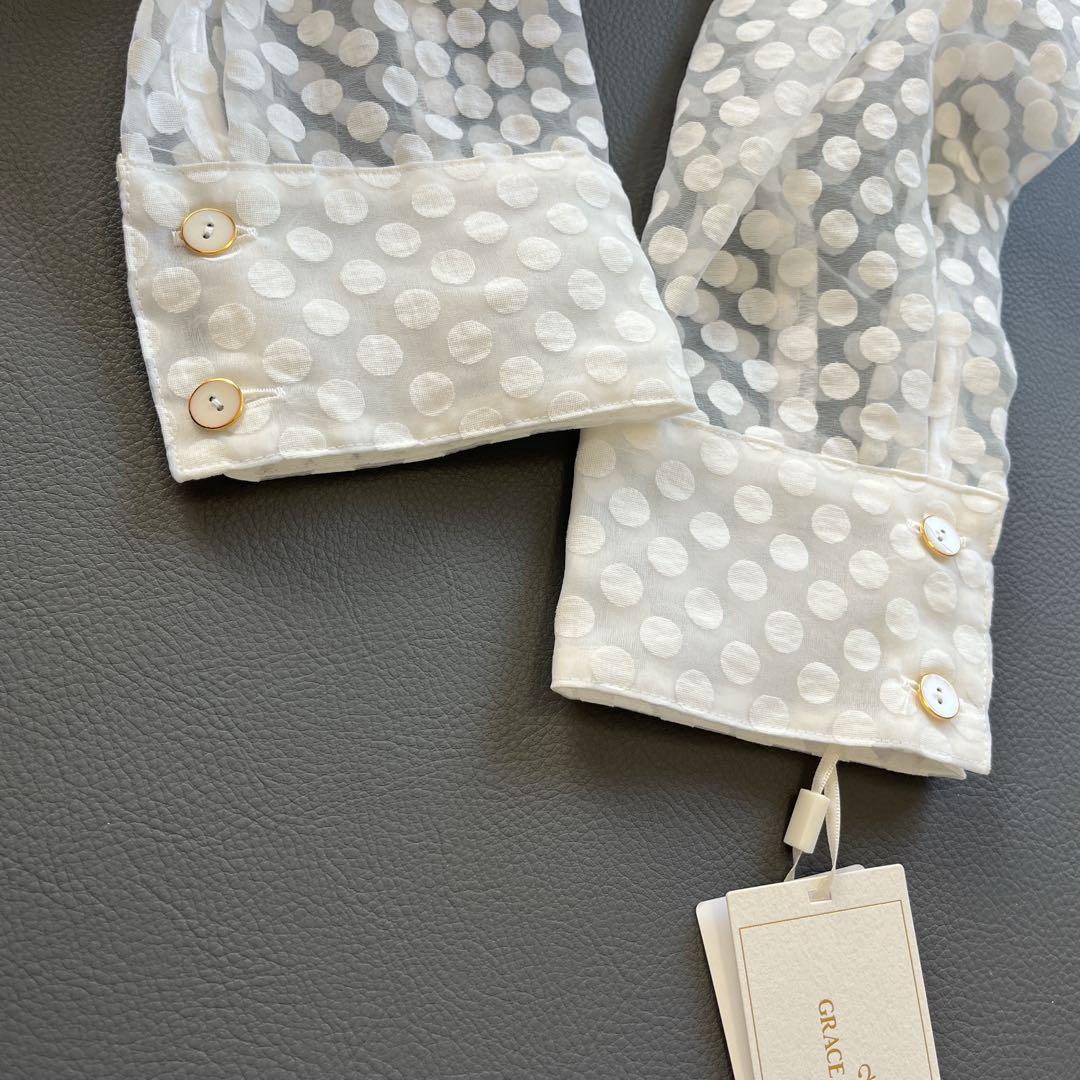 未使用✨25SS GRACE CONTINENTALドットオパールタイ付ブラウス
