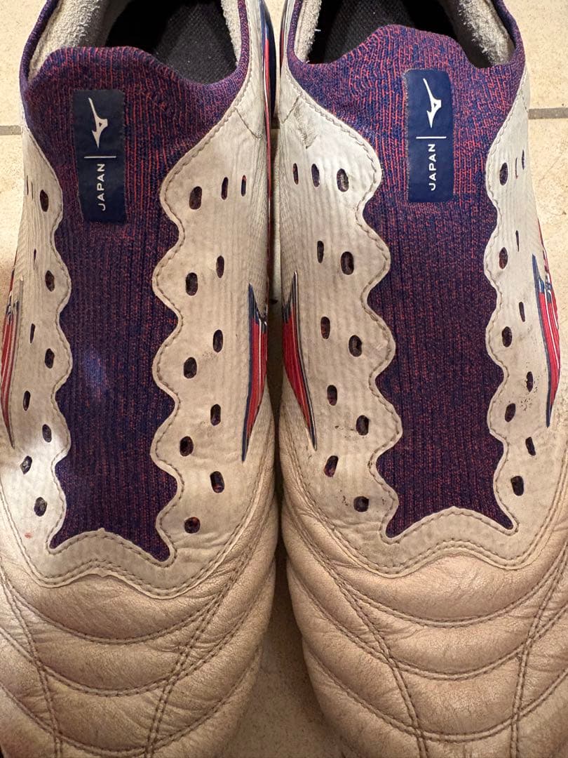 ミズノモレリアネオ3β スパイク27cm