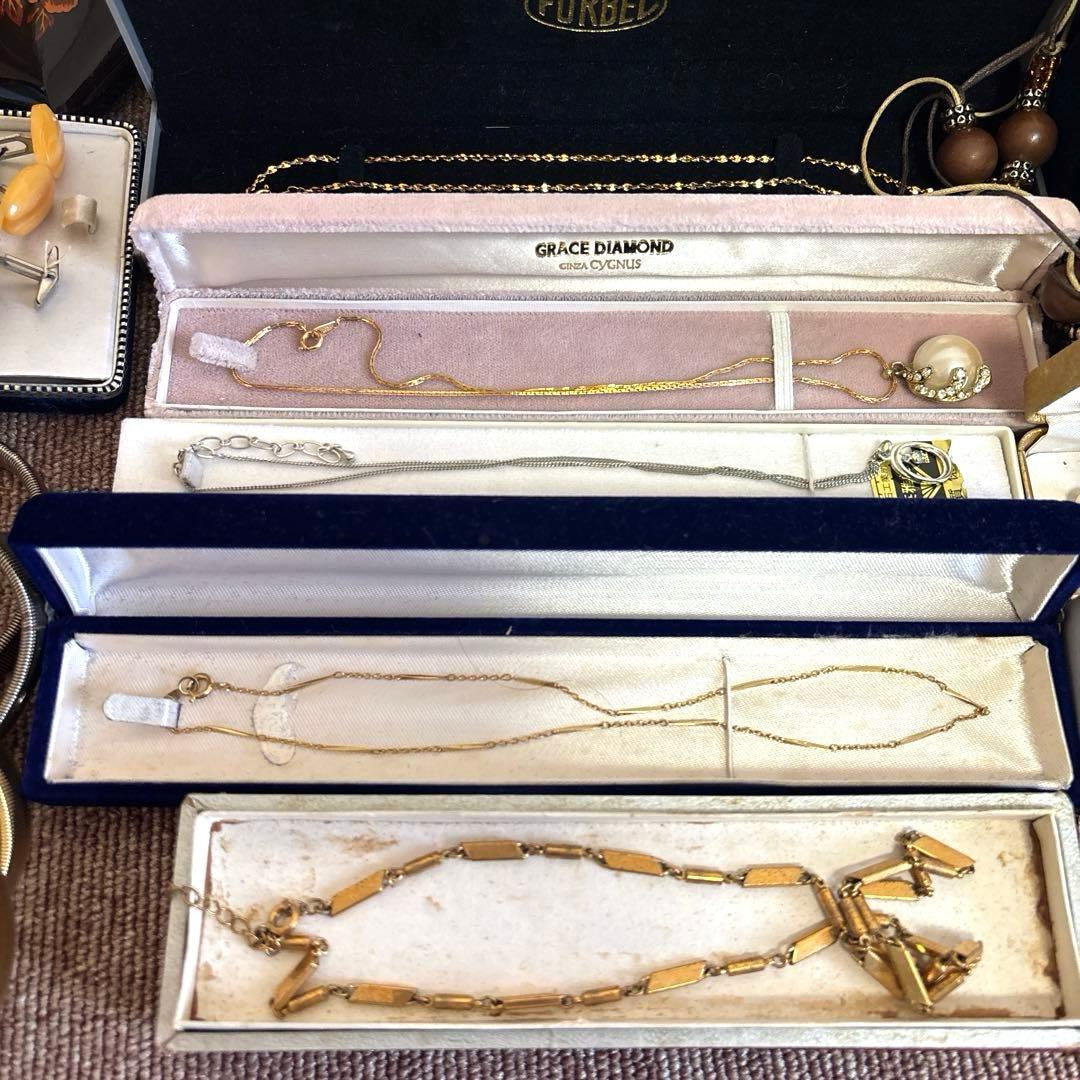 c*m様 遺品整理　ネックレス　ゴールド　ヴィンテージ　大量　シルバー　まとめ売