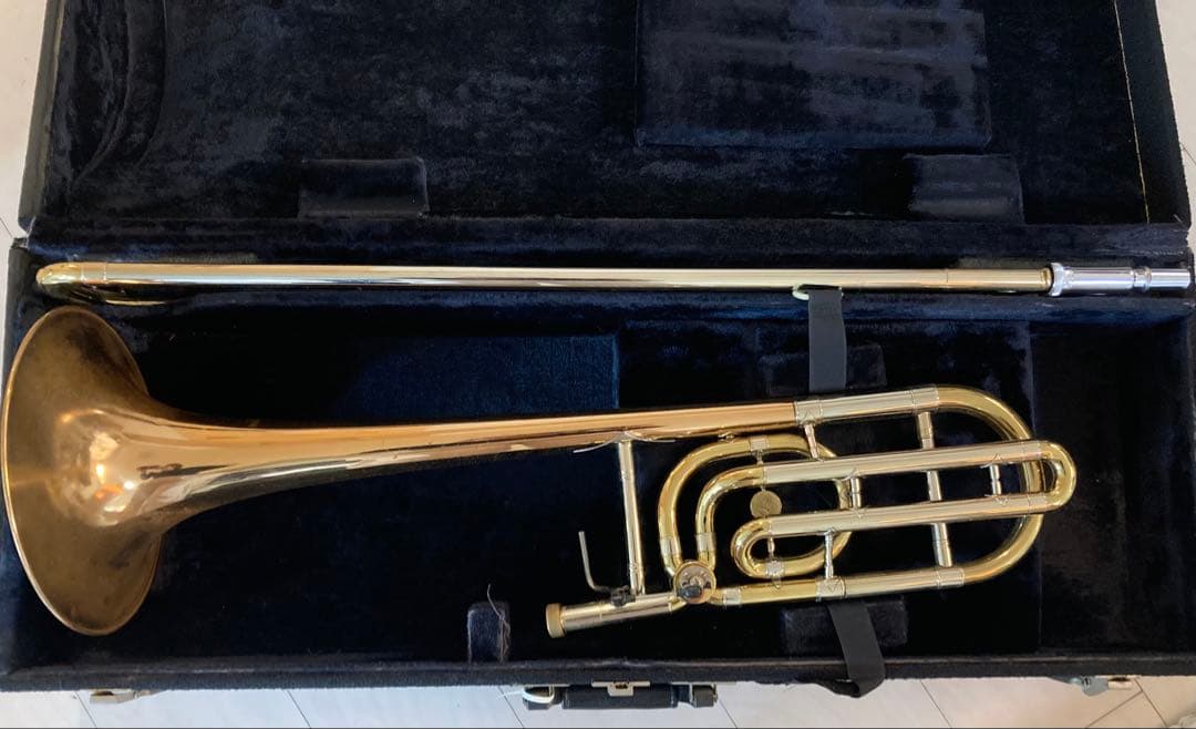 期間限定値下げ！31日まで。 テナーバストロンボーン　 HOLTON