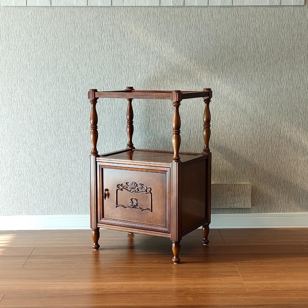 アンティーク　キャビネット　桜材　サイドキャビネット　開き扉