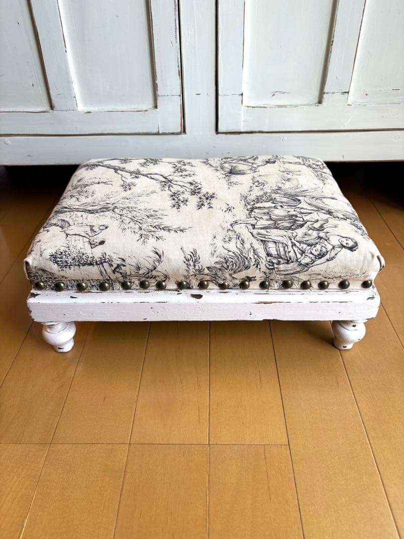 ♡ フランスアンティーク　フットスツール　トワルドジュイ　シャビーシック　牧歌的