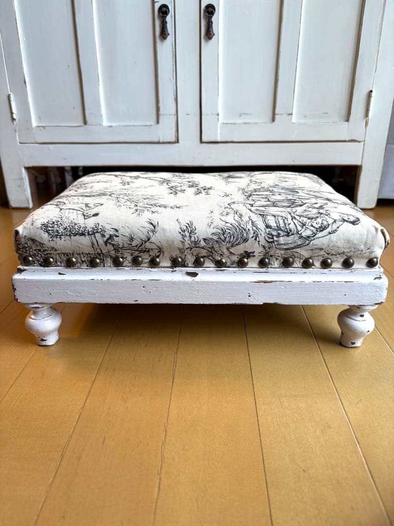 ♡ フランスアンティーク　フットスツール　トワルドジュイ　シャビーシック　牧歌的
