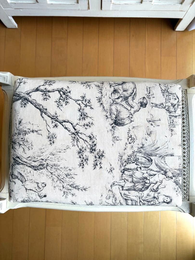 ♡ フランスアンティーク　フットスツール　トワルドジュイ　シャビーシック　牧歌的