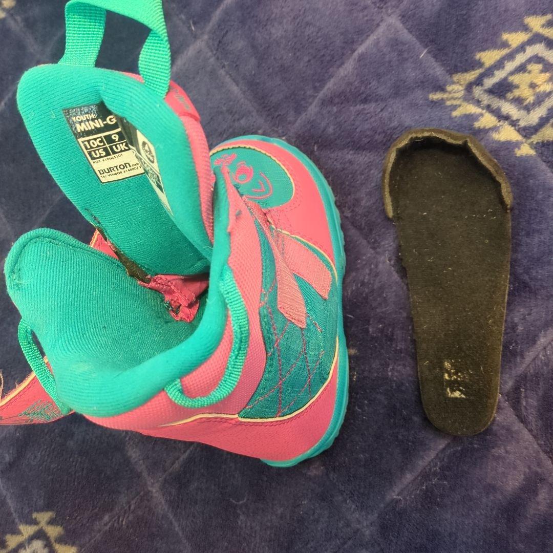 Burton Mini-Grom 子ども用スノーボードブーツ 10C