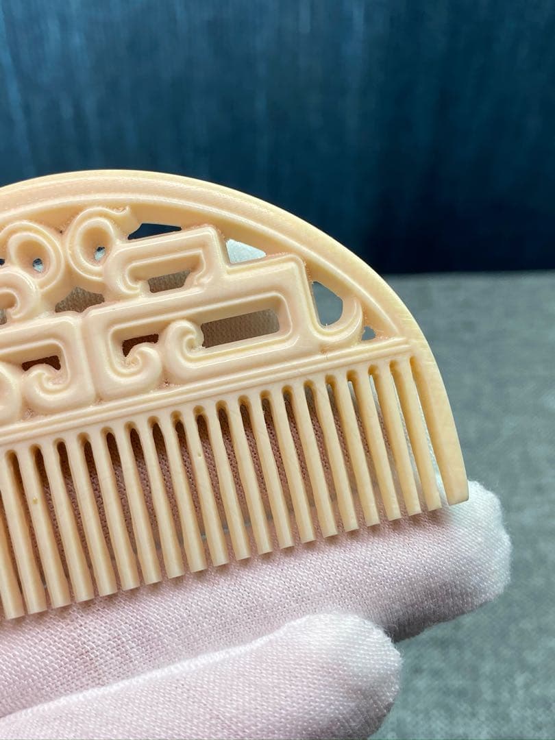 天然マンモス牙美しい手作り彫刻 一櫛百順 髪櫛(23g)