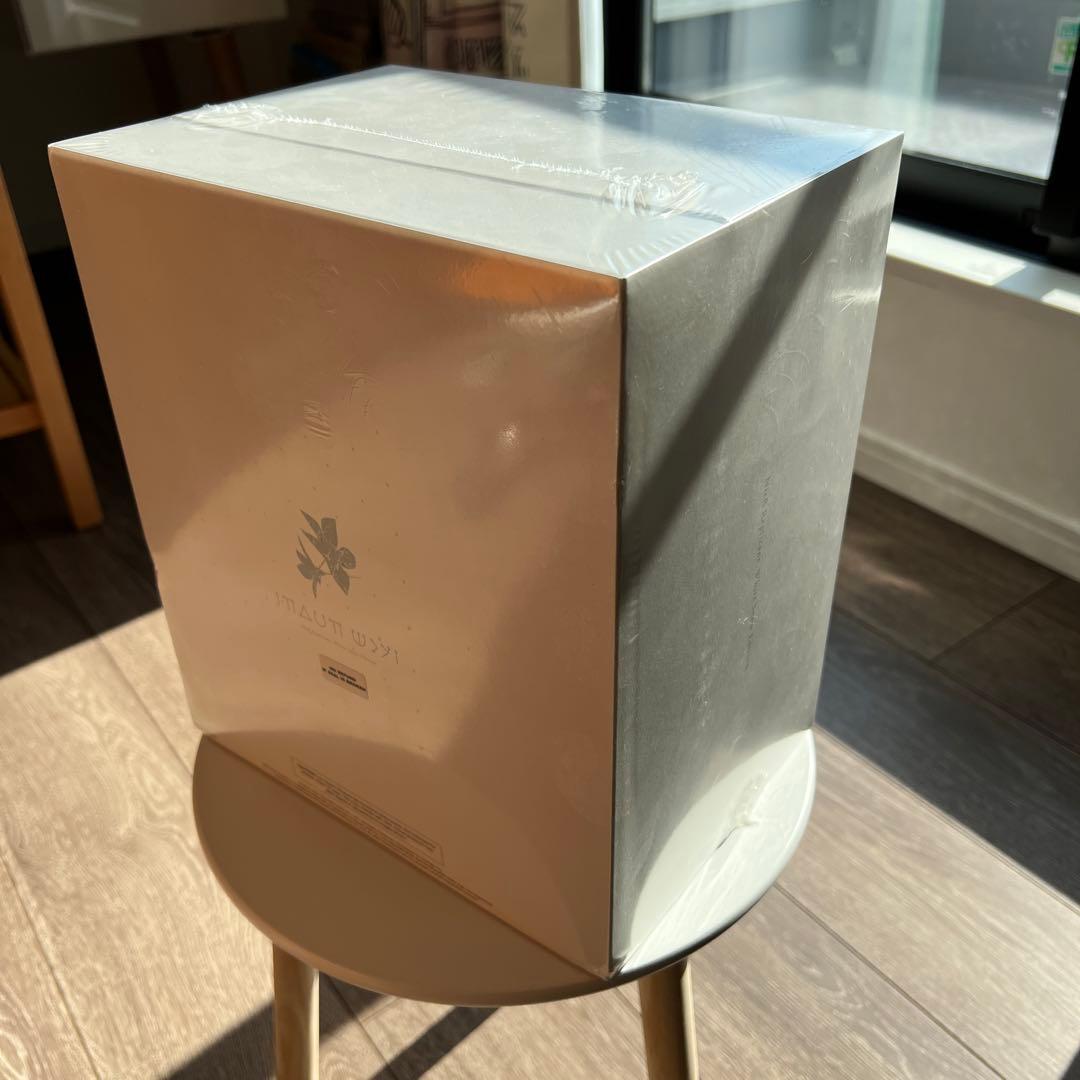 限定版　ニーア  White Edition PS4