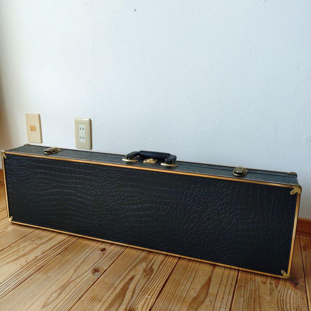 三線 本体 ヘビ皮製 バチ付き　ケース付き