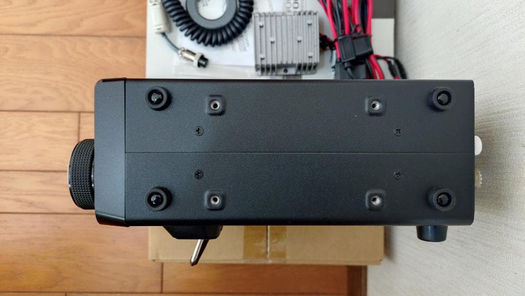 ★★★アイコムＩＣ－７３００Ｍ（５０Ｗ）ＤＣ-ＤＣコンバータ他付属品あり★★★