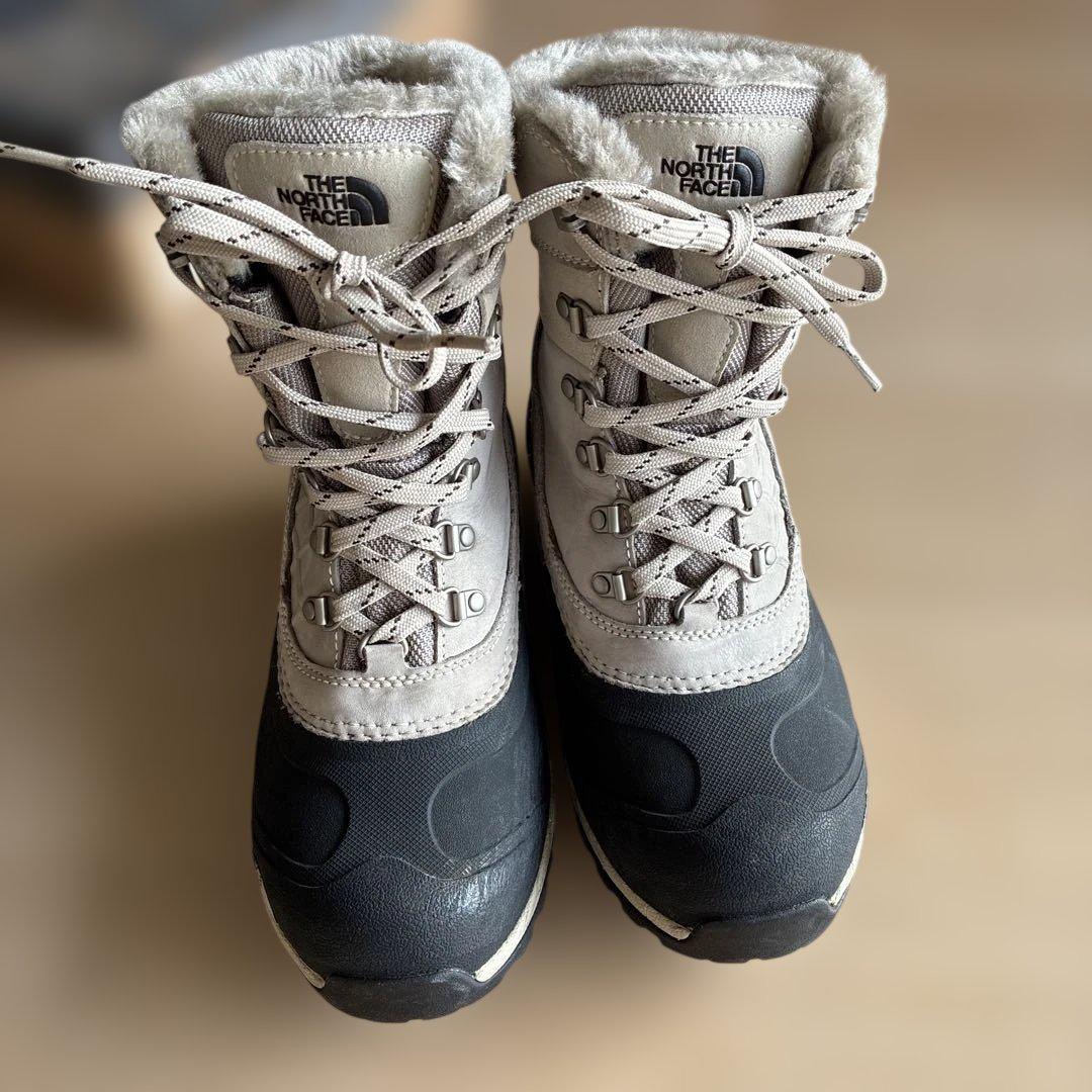 【レディース23.5㎝相当】THE NORTH FACE 防水・防寒スノーブーツ