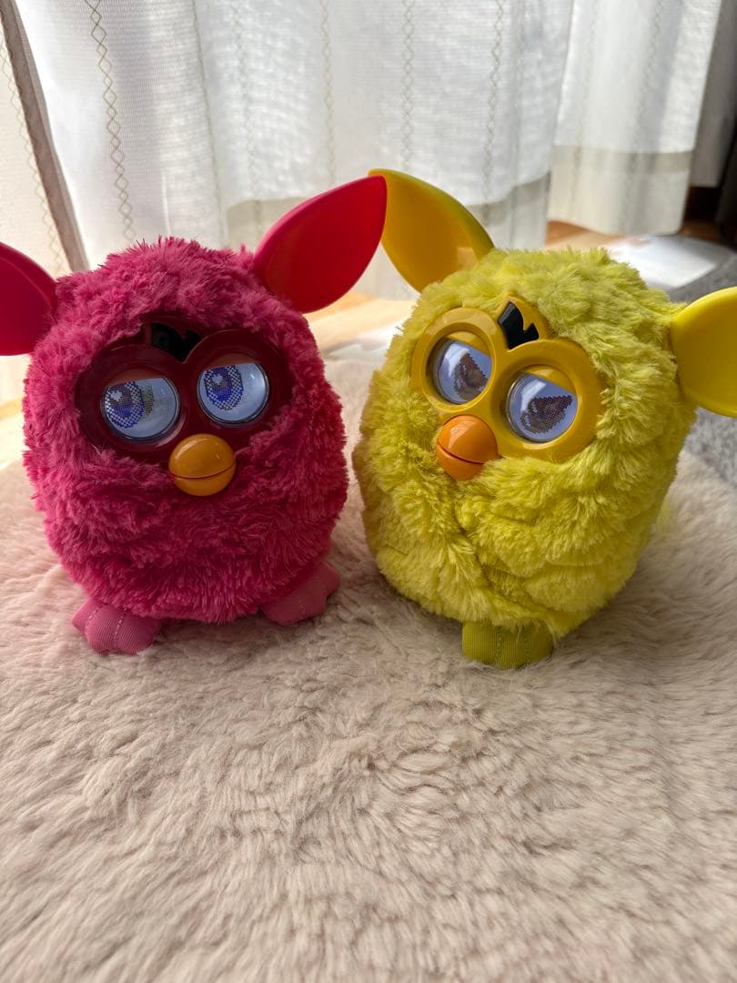 【希少セット】ファービー 2012 イエロー（音声なし）＆ピンク（動作確認済み）