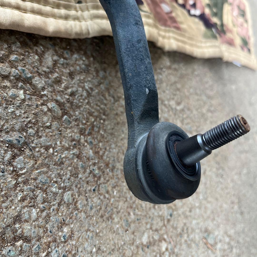 C27 セレナ　後期 ステアリングギアボックス ボールジョイント付き