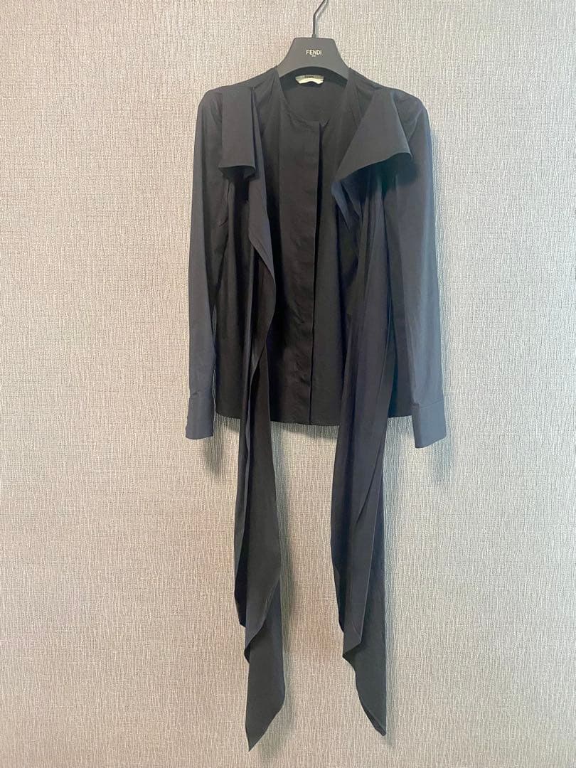 値下げ価格美品FENDIタイ付き長袖シャツ ブラックハンガー付き イタリア製