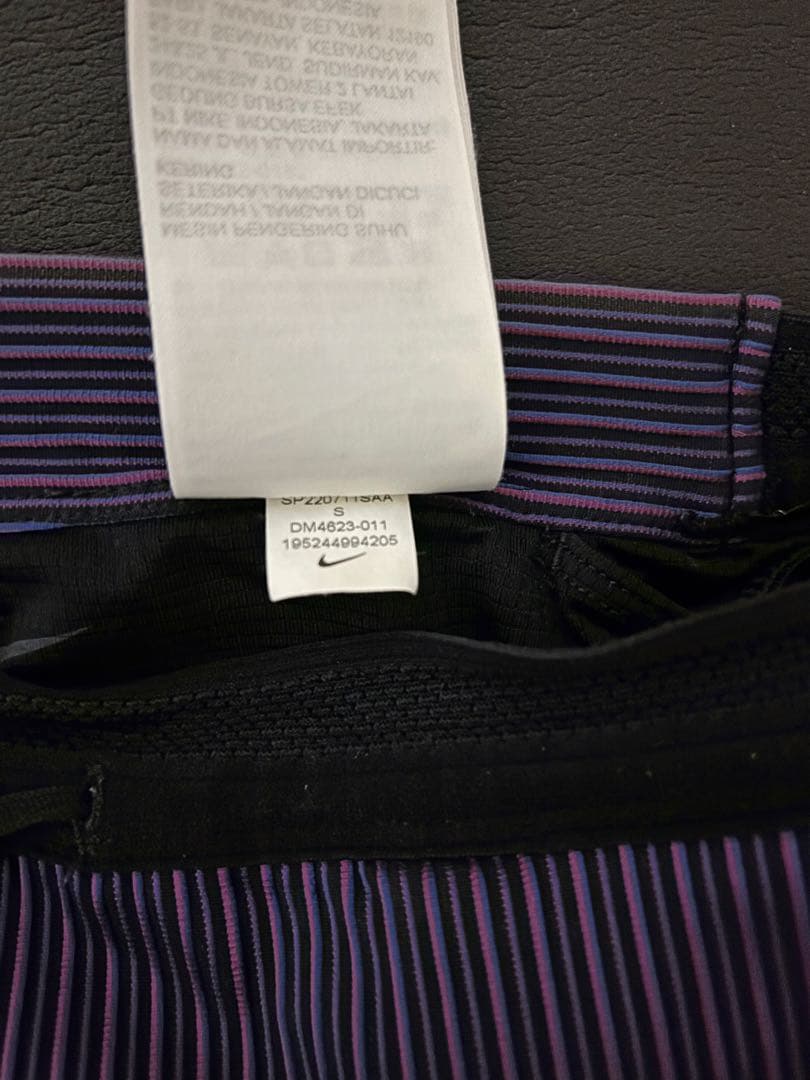 サ*ー様 NIKEエアロスイフトハーフタイツ　S