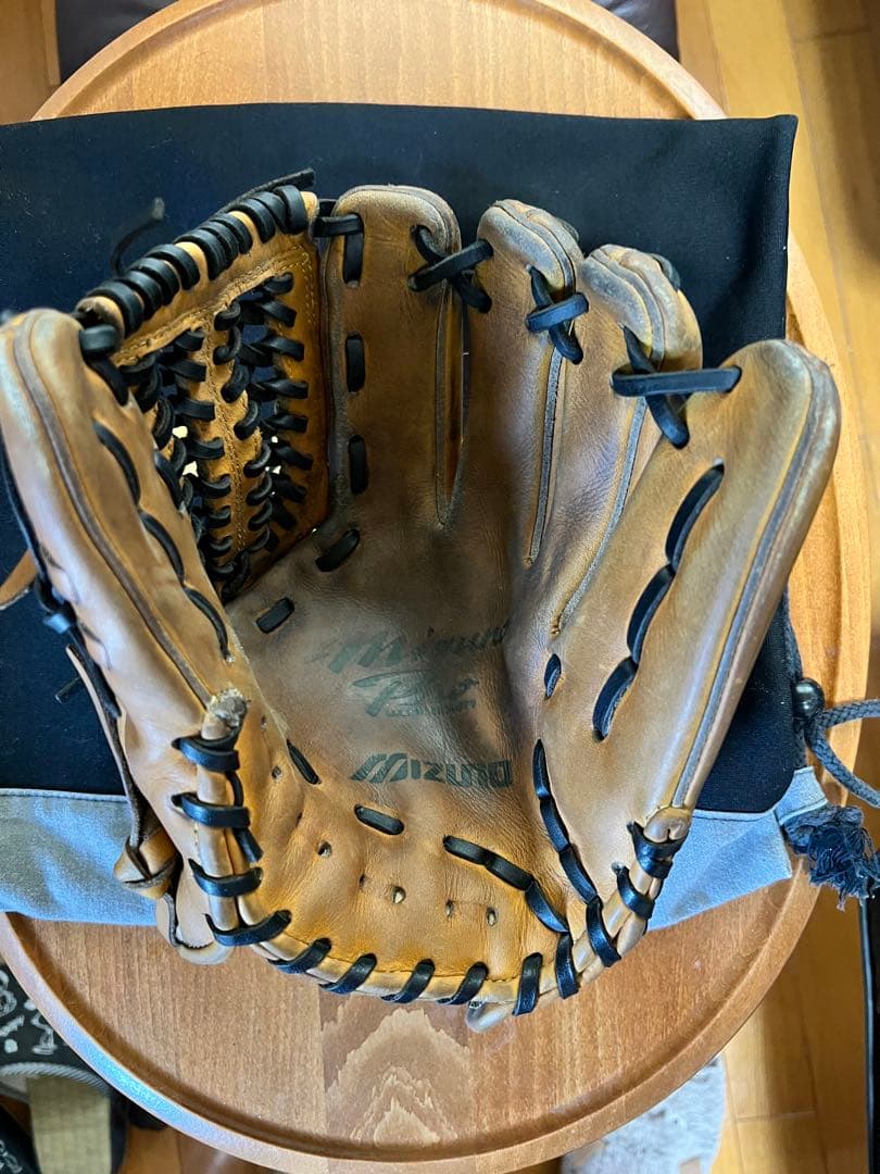 ミズノプロ　ビックm 直刺繍　内野手用