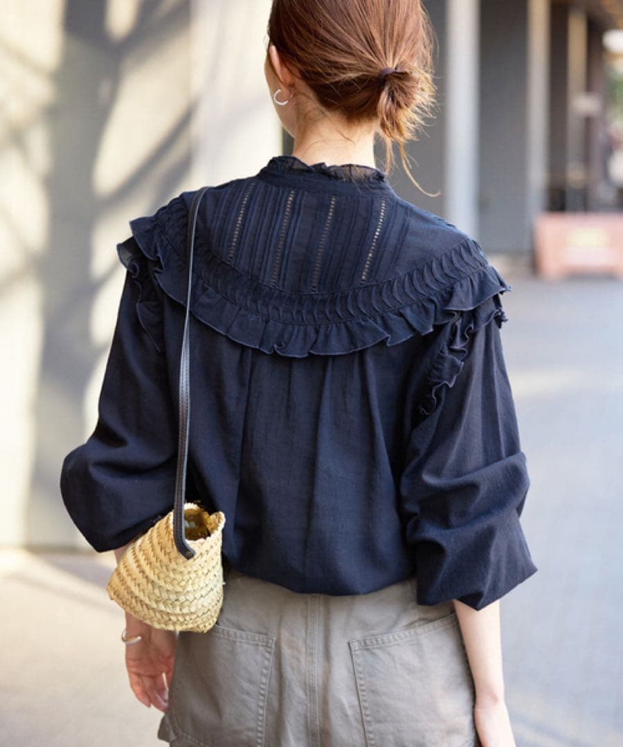 SLOBE IENA ピンタックフリルブラウス