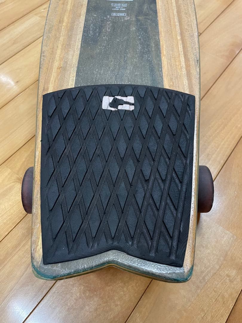 GLOBE サーフスケートボード