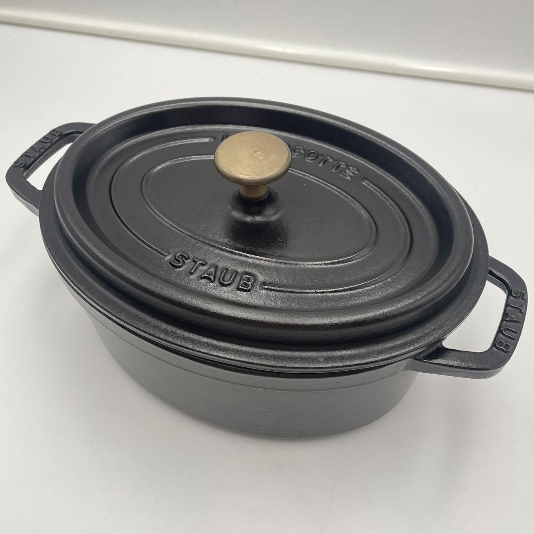 staub ストウブ　ピコ•ココット オーバル　23cm ブラック 両手鍋