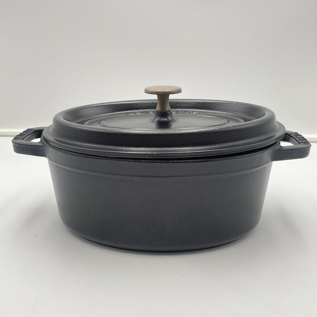staub ストウブ　ピコ•ココット オーバル　23cm ブラック 両手鍋