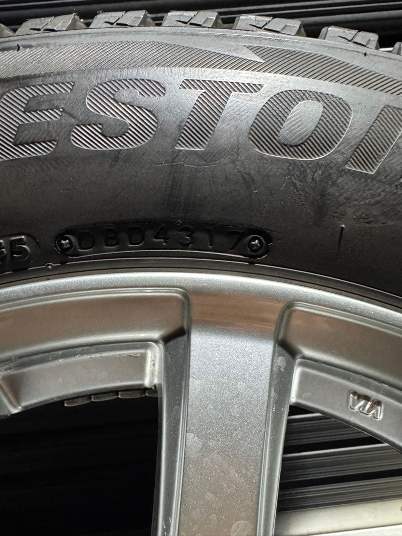 ブリヂストン 225/65R17 スタッドレスタイヤセット ハリアー