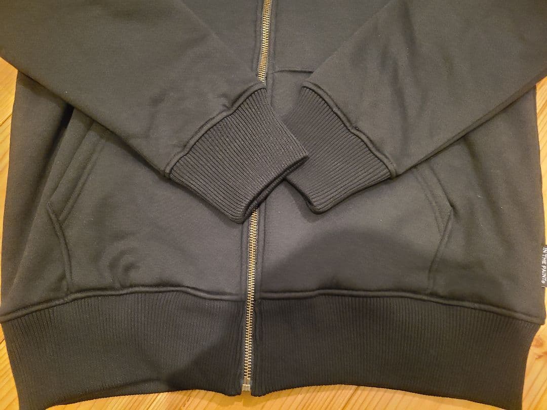 INTHEPAINT ブラック ウォームアップウェア(ブラック)L寸