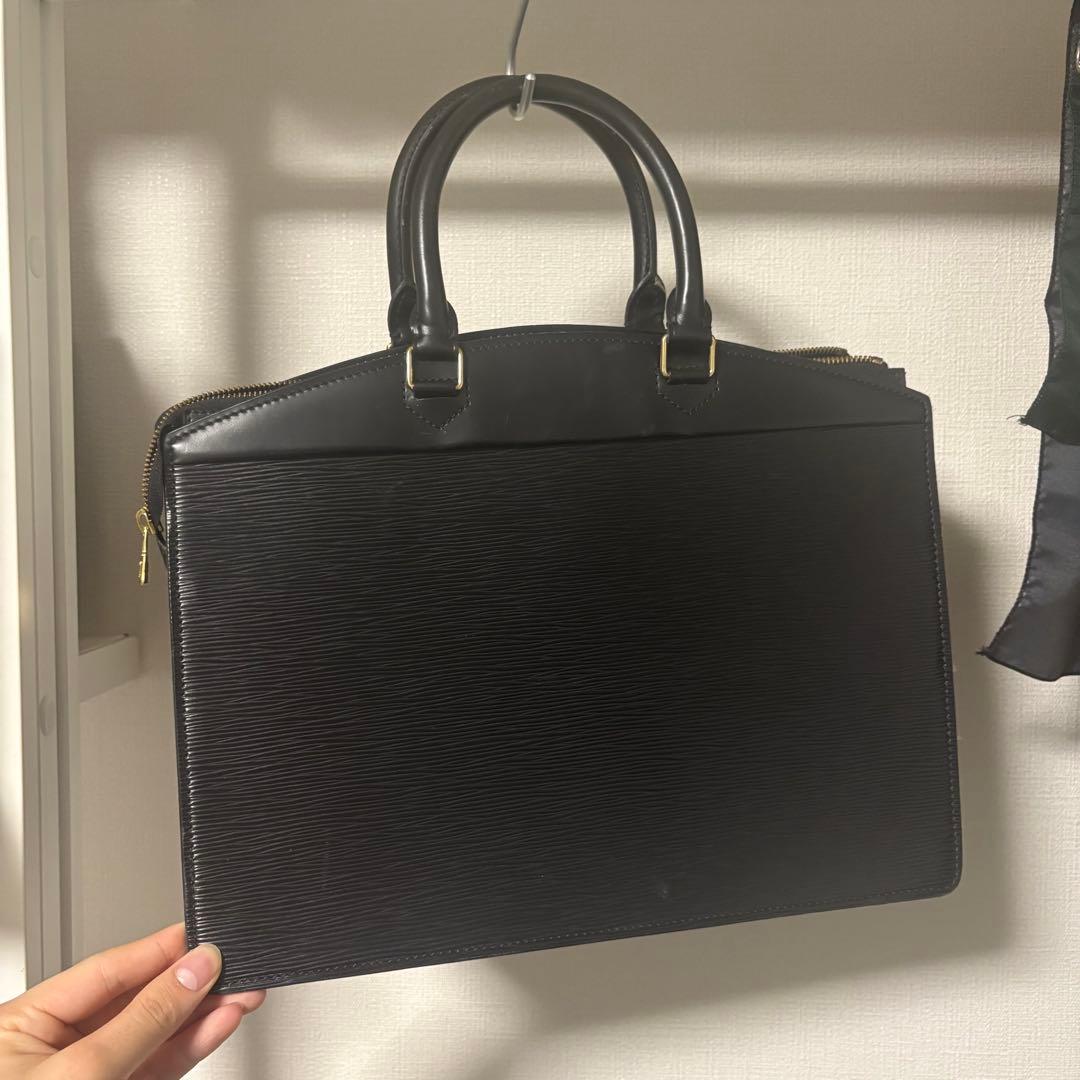 ルイヴィトン LOUIS VUITTON エピ リヴィエラ 黒 ハンドバッグビジ