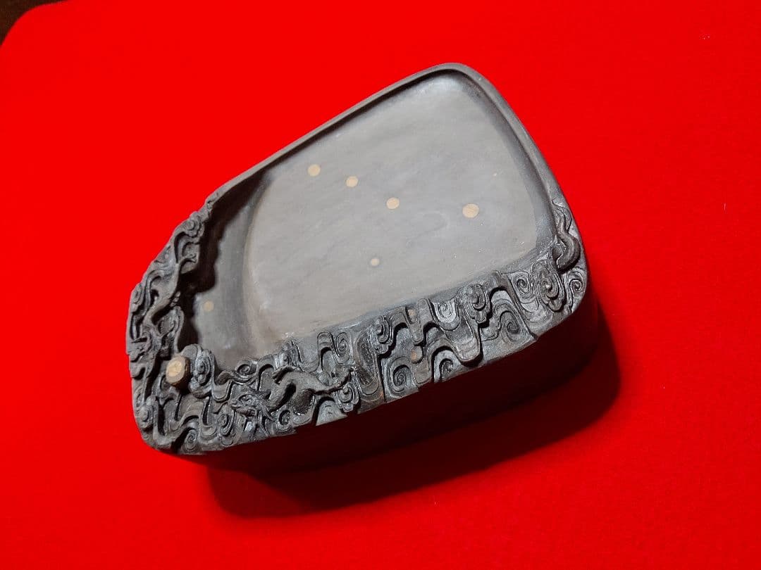 硯 見事な石眼 堂々たる風格