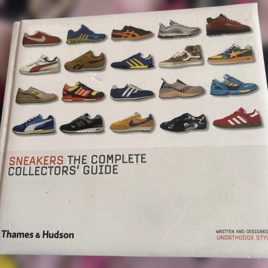 海外限定のスニーカー雑誌、写真集など9冊セット 英語表記のみ バラ売り不可