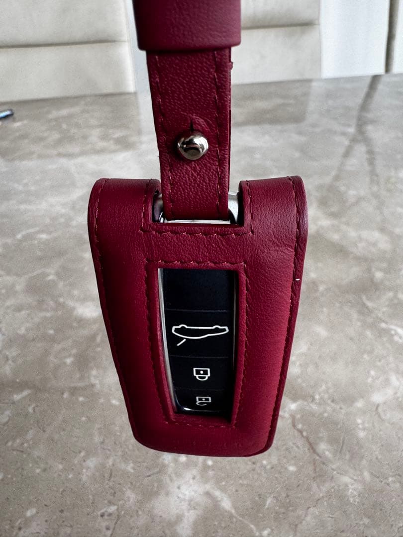 ポルシェ バーガンディ レザー キーケース