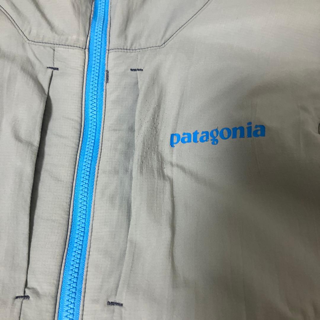 【人気】Patagonia ナノエアフーディ tech atom グレー