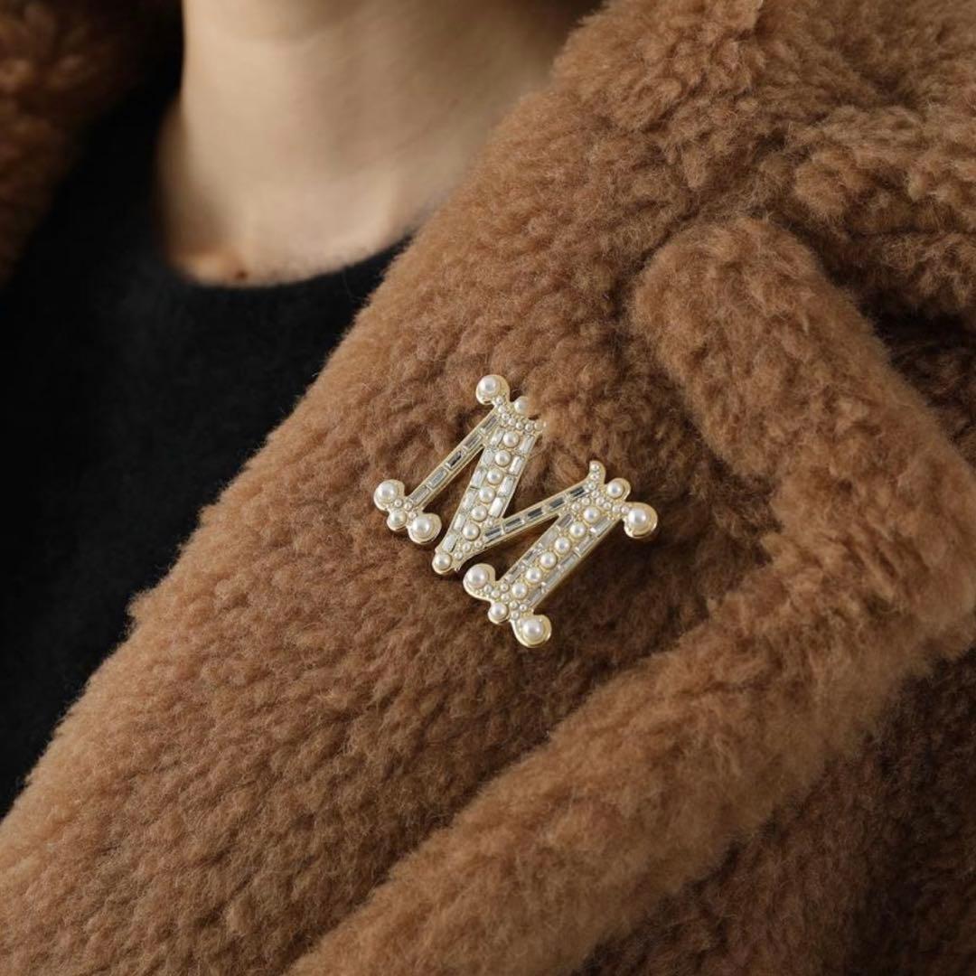 MaxMara パールブローチ