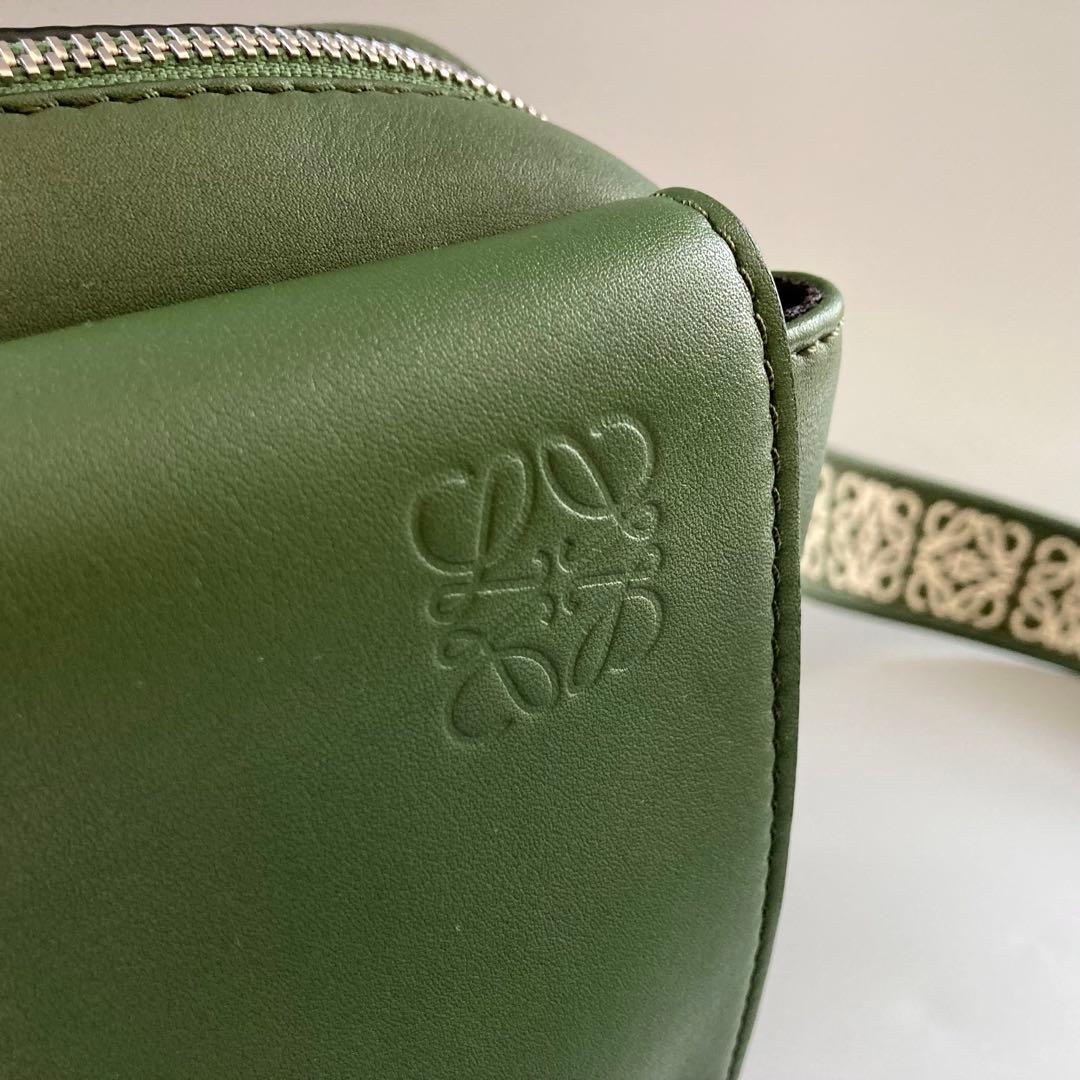 美品 LOEWE ロエベ ミリタリー メッセンジャーバッグ ショルダーバッグ