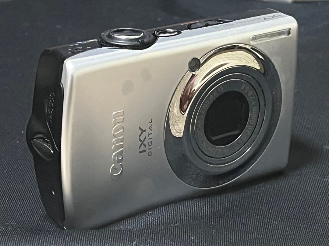 Ｃａｎｏｎ　ＩＸＹ　９２０ｉｓ　キャノン　コンパクトデジタルカメラ　シルバー