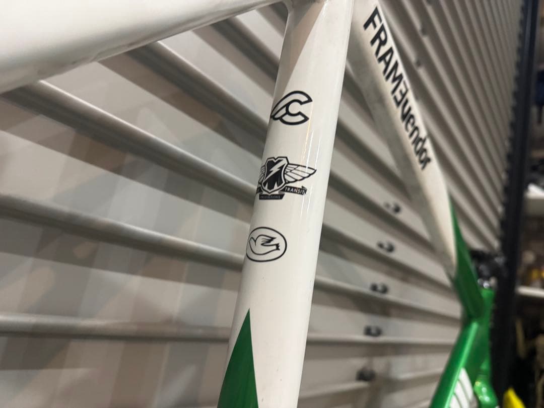 ピスト　チネリマッシュ　フレーム、クランクセット