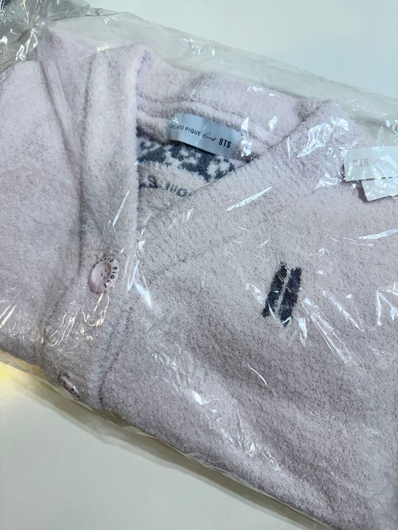 新品未開封GELATO PIQUE loves BTS CARDIGAN