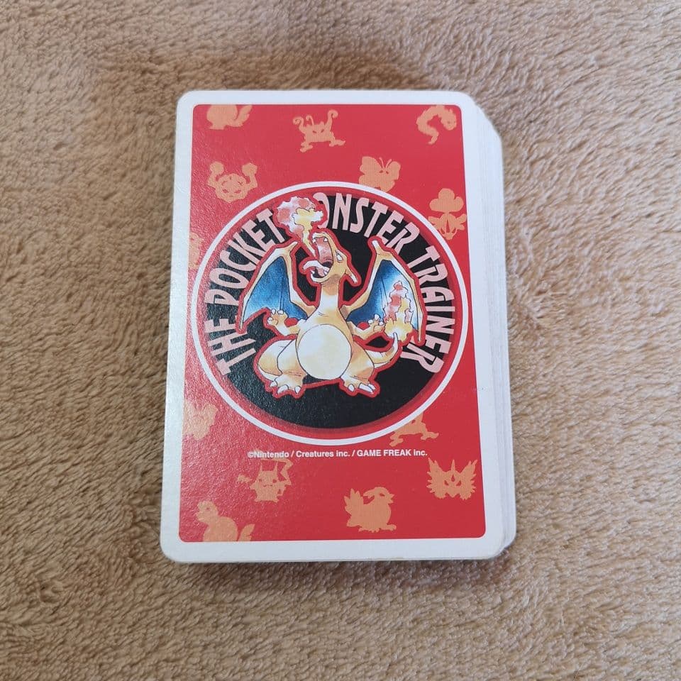 【平成レトロ　1996　希少】　初代ポケモントランプ(赤)　 Pokémon