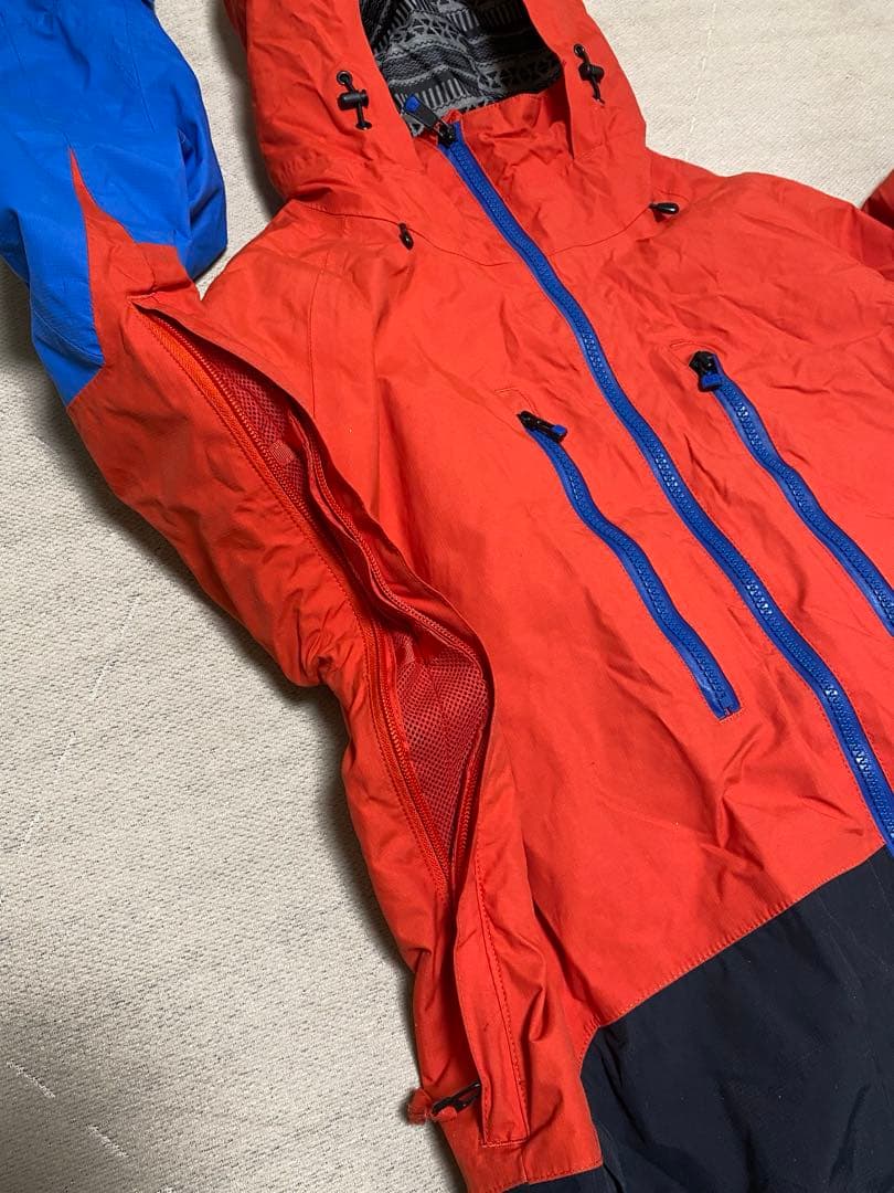 バートン　スノボ　スノーボード　ウェア　ジャケット　ポケッタブル　リュック　携帯