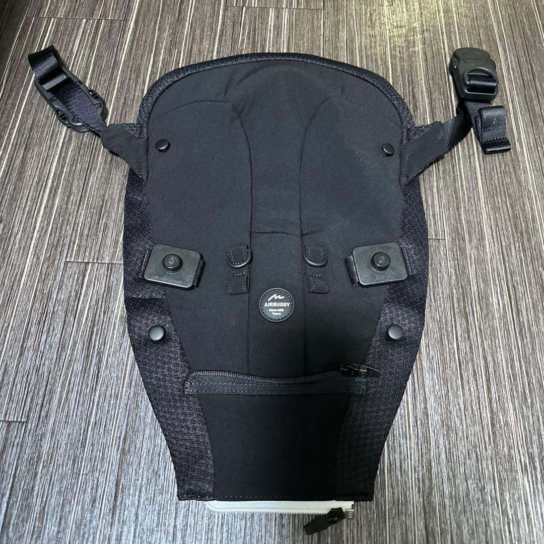 【Airbuggy】美品　ジェットブラック 抱っこ紐 メッシュ素材 説明書付き