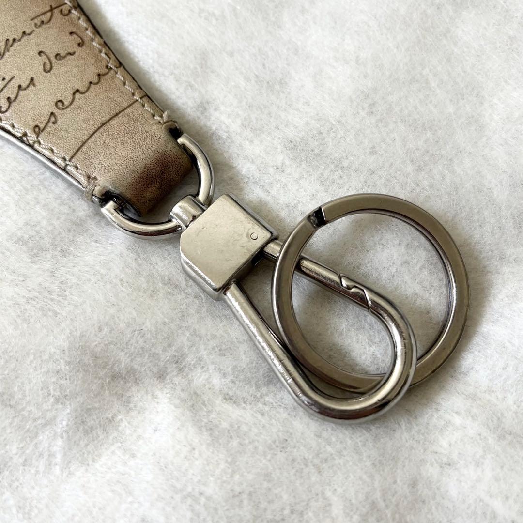 ベルルッティ　シューホーン　キーホルダー　カリグラフィー　レザー　白系　茶色