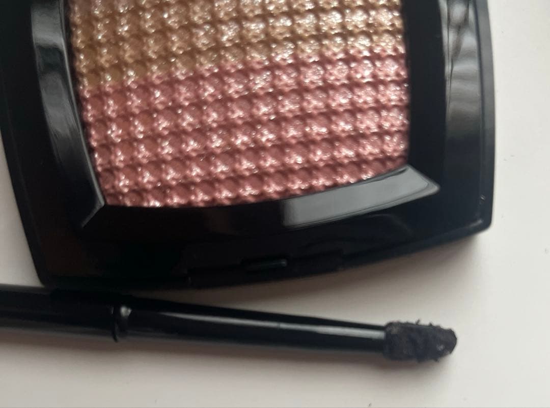 新品未使用シャネル　オンブル　ティセ　ベージュ　アイシャドウ　チーク