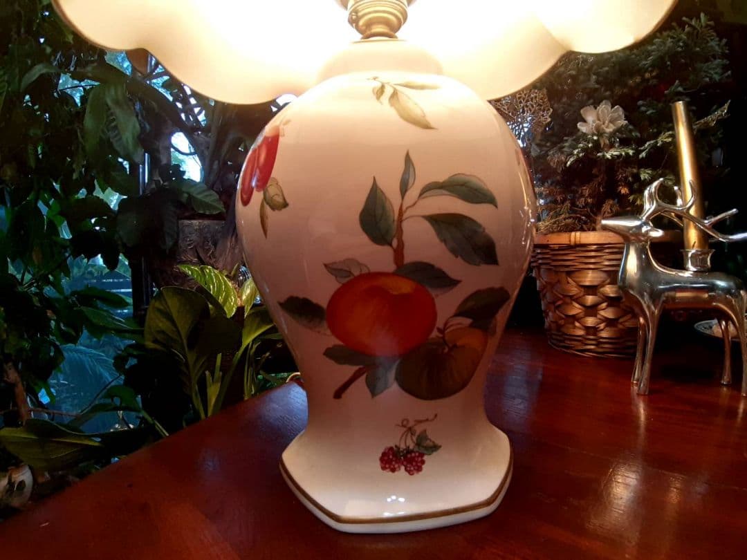 あっちゃん専用　廃盤 英国王室御用達 エインズレイ フルーツ柄 シェードランプ